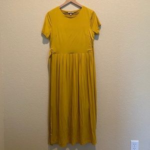 *Final Price* Mustard yellow midi dress with tie